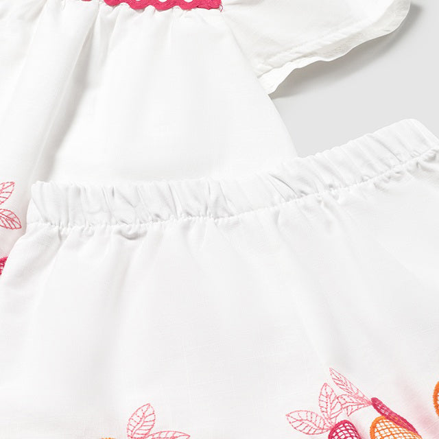 Mayoral White Embroidered bermudas set 1214